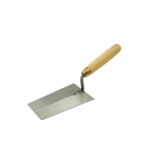 KIELNIA TRAPEZOWA SPAWANA  STALOWA RĄCZKA DREWNIANA 140MM
