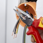 SZCZYPCE UNIWERSALNE Z OSTRO ZAKOŃCZONYMI SZCZĘKAMI PCV145MM