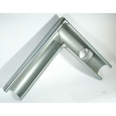 NAROŻNIK RYNNY  Z WYLOTEM 150MM PRAWY