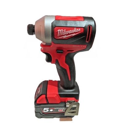 ZESTAW WKRTARKA+ZAKRĘTARKA M18 CBLPP2B-502C 2*5.0AH