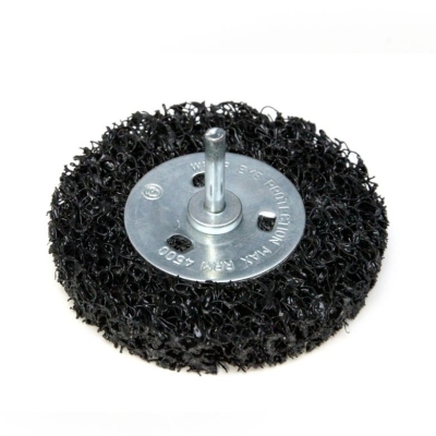 TARCZA SZLIFIERSKA WŁÓKNINOWA 100MM Z TRZPIENIEM