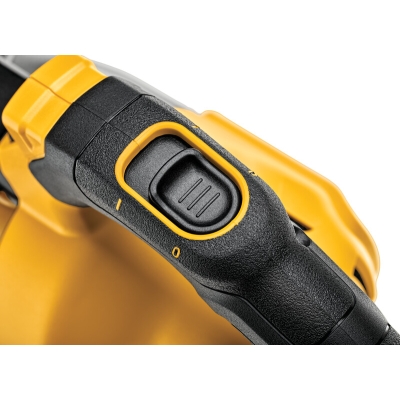 ODKURZACZ RĘCZNY KLASY L XR 18V 750ML 0*AH