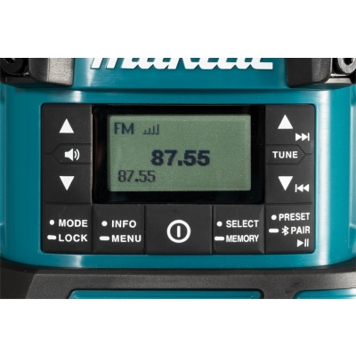 ODBIORNIK RADIOWY Z LAMPĄ I LATARKĄ 18V AM/FM/DAB BLUETOOTH