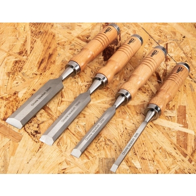 ZESTAW DŁUT 4SZT. (6,12,18,24MM), DREWNIANY UCHWYT