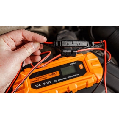 PROSTOWNIK AUTOMATYCZNY 10A/160W,3-200AH DO AGM/GEL