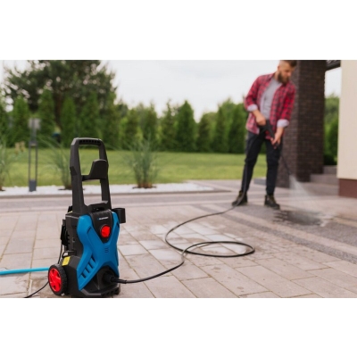 MYJKA CIŚNIENIOWA Z SILNIKIEM O MOCY 1600W