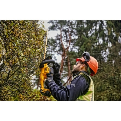 NOŻYCE AKUMULATOROWE DO ŻYWOPŁOTU 55CM 18V XR 1*5.0AH