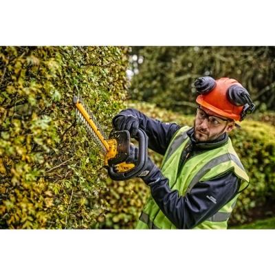 NOŻYCE AKUMULATOROWE DO ŻYWOPŁOTU 55CM 18V XR 1*5.0AH