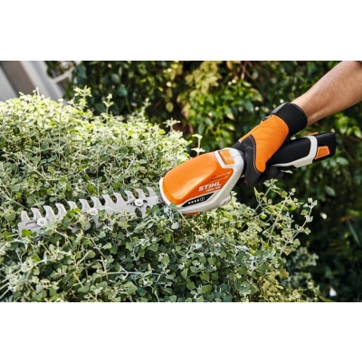 NOŻYCE AKUMULATOROWE DO TRAW I KRZEWÓW HSA 26 20CM 2*2.1AH